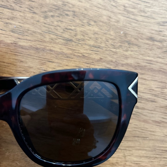 Tory Burch Sunglasses TY9034 - Picture 6 of 7